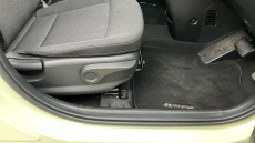 Hyundai INSTER 85kW 02 49kWh 5dr Auto Electric Hatchback
